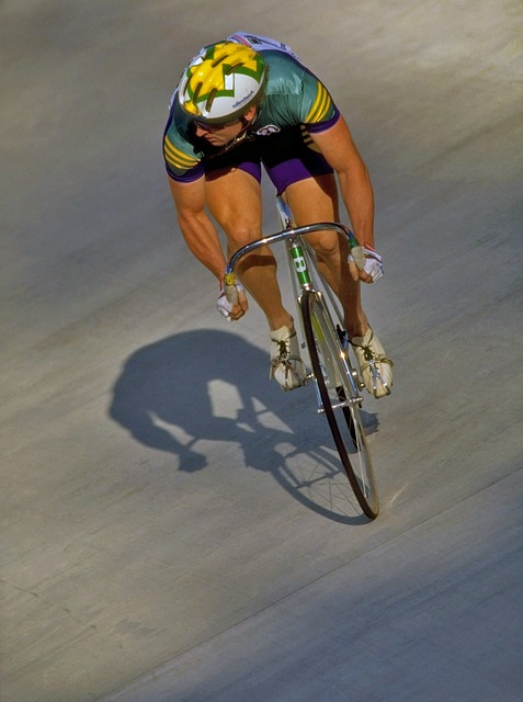 他便以绝对 他便以绝对